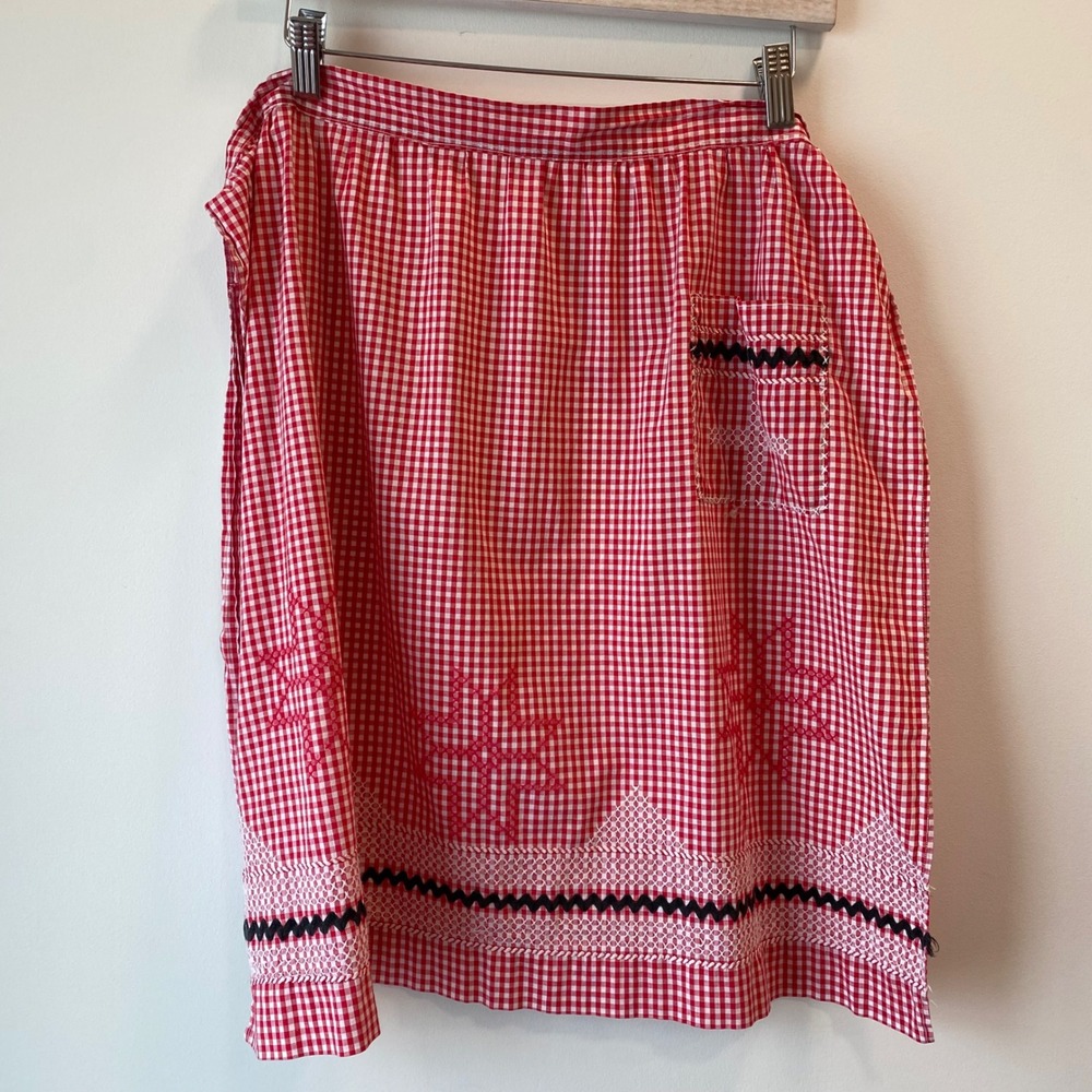 Handmade Apron Women OS Red Gingham Vintage Cross Stitch Rick Rack Half Apron